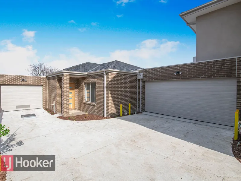 BRAND NEW- LUXURY - DESIRABLE LOCATION,