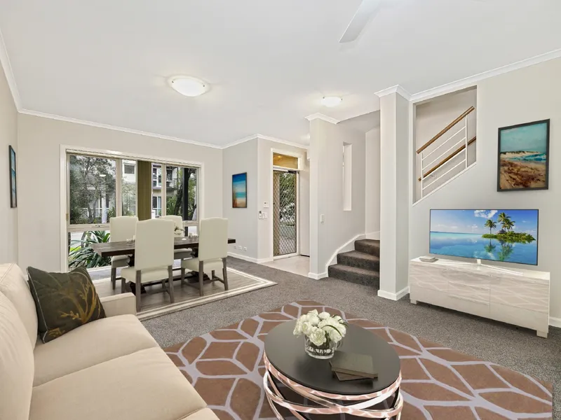 BEAUTIFUL 3 BEDROOM 2 STOREY FAMILY HOME 