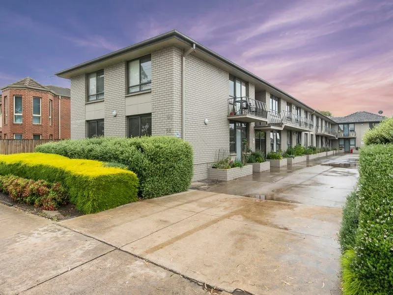 Spacious One Bedroom Apartment in Williamstown North 3016