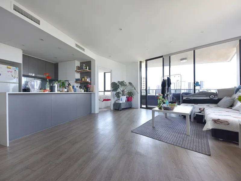 Luxurious Living in Toowong - 2 Bed, 2 Bath, 1 Carpark