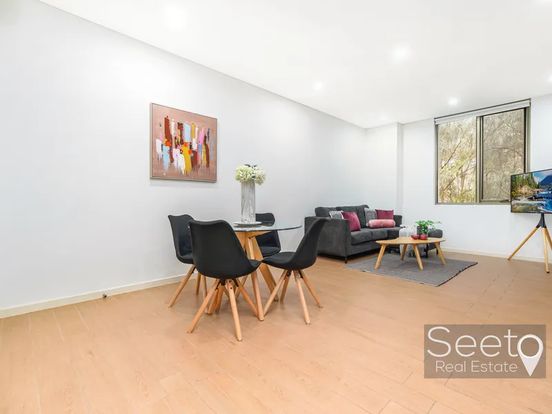 Luxurious Sanctuary By The River