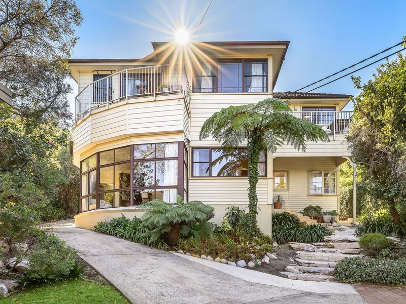 Versatile Home on Prime 1,081sqm Land with Panoramic Views