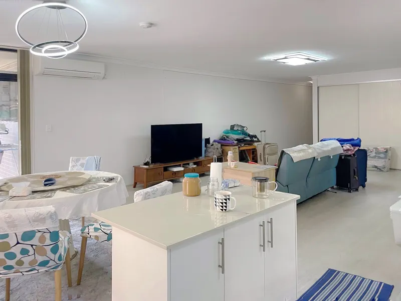 Stunning Three Bedroom Apartment NOW LEASING!!!