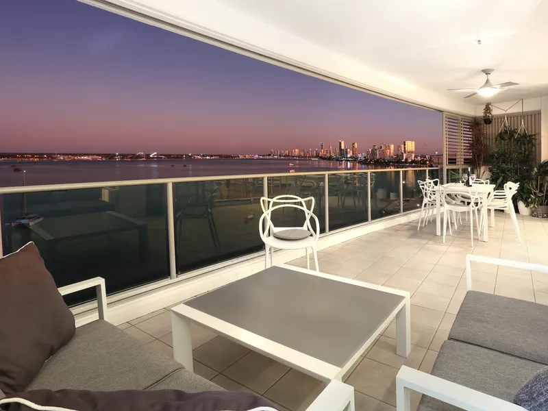 RARE PREMIUM POSITIONED APARTMENT - NEVER TO BE BUILT OUT