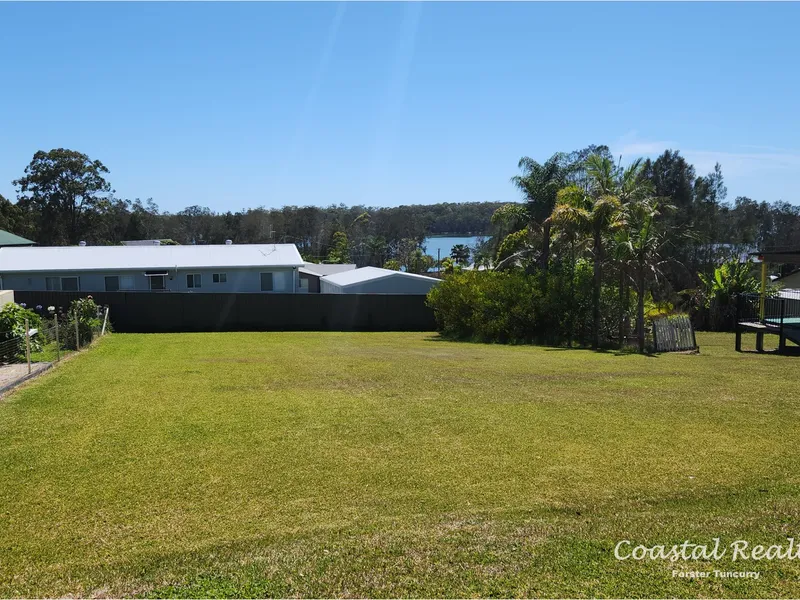 Easy build blank canvas close to waterfront