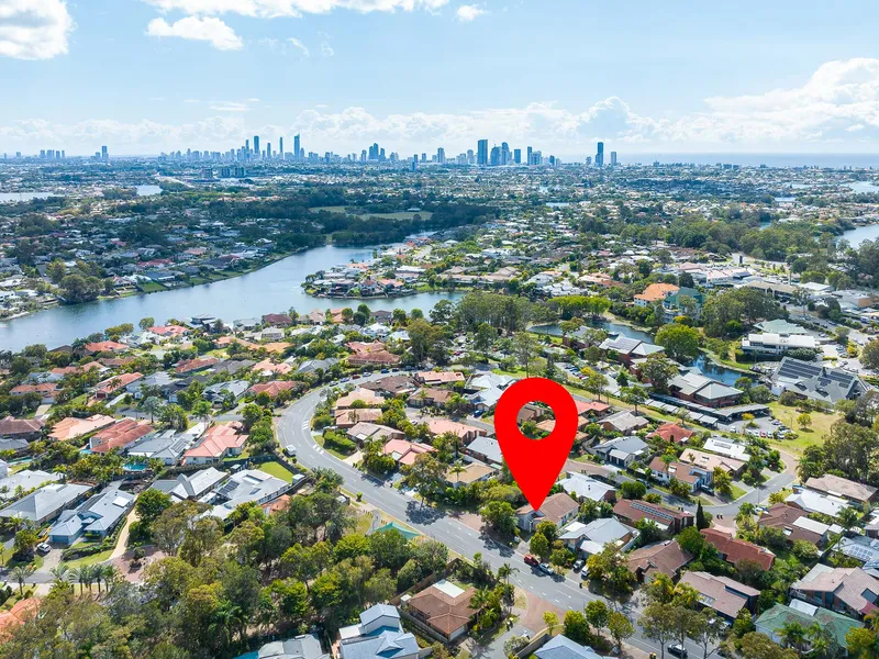 Great Central Location Family Home.
