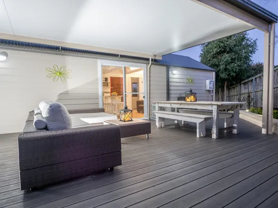 Gorgeous Garden Granny flat