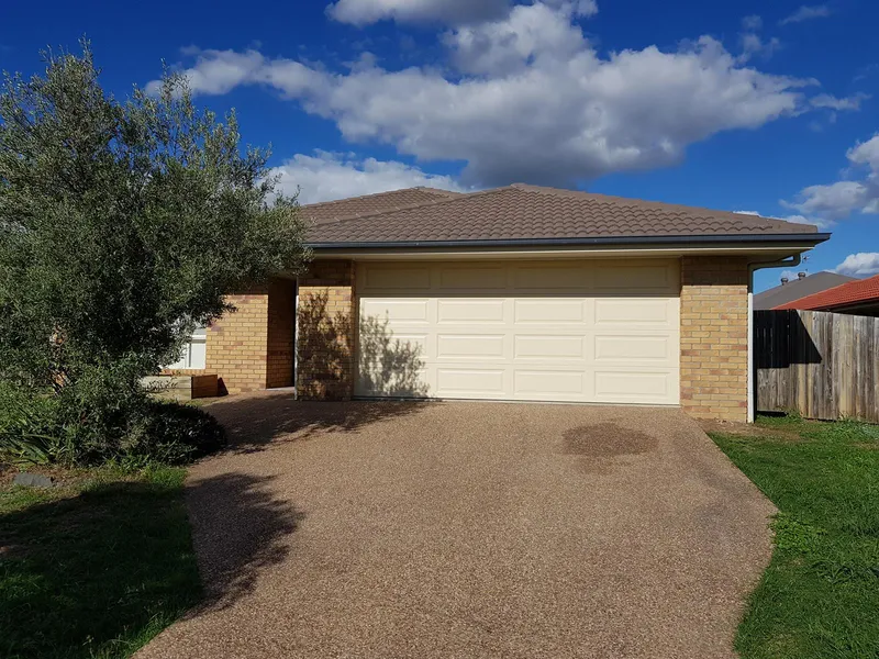 $280,000 4,2,2 on 606 m2 – invest or occupy