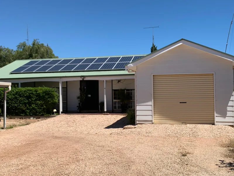Great value home near the beach at Moonta Bay plus solar power 