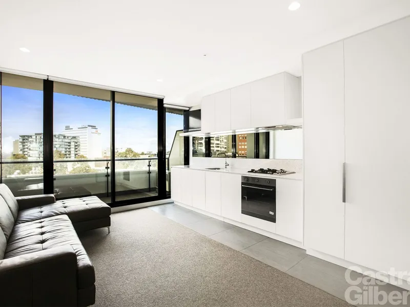 LOW MAINTENANCE SOUTH MELBOURNE LIVING!