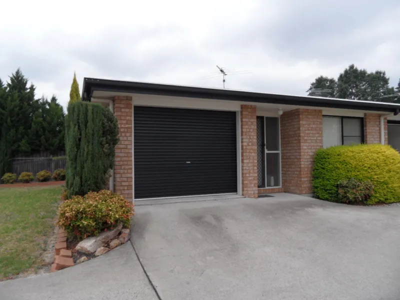 Immaculate 2 bedroom unit