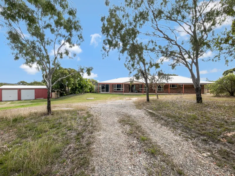 4 Bedroom Home on Acreage in Close Proximity to Town