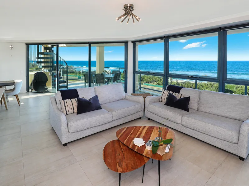 LUXURY OCEAN-FRONT PENTHOUSE LIVING