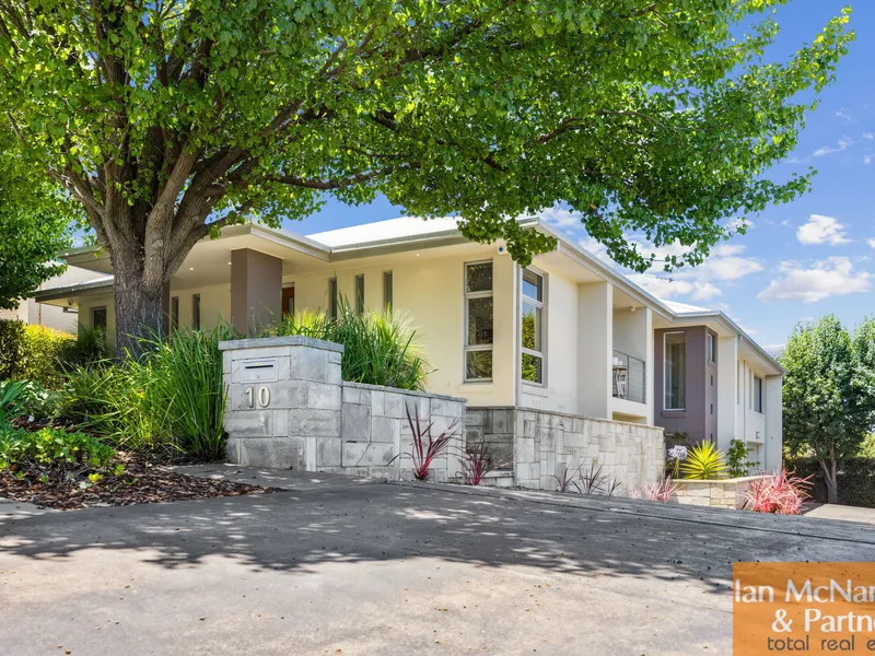 Luxury Living in Jerrabomberra!