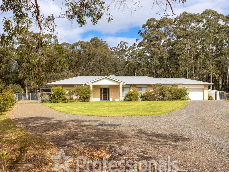 Contemporary Acreage