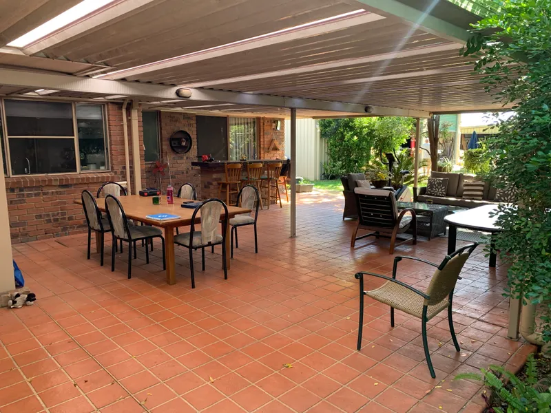 Private Family Retreat with Development Opportunity!