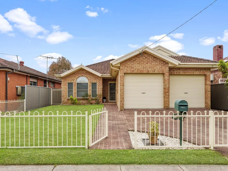 BEAUTIFUL FAMILY HOME IN GREAT LOCATION