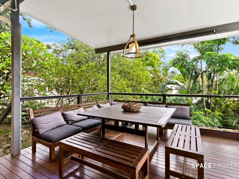 Perfect Blend of Serenity and Inner-City Convenience