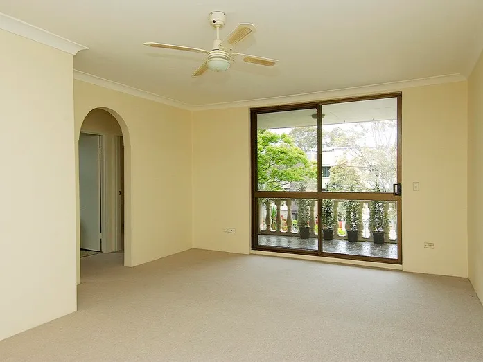 Spacious, Renovated Two Bed Apartment With LUG