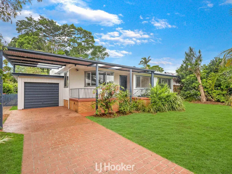 Charming Home with Close to Town Convenience