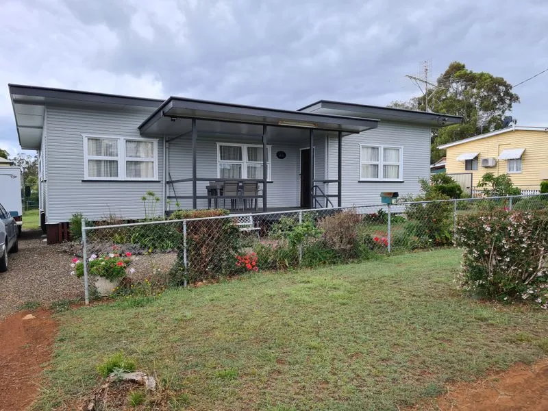 4 Bedroom Home Close To Town