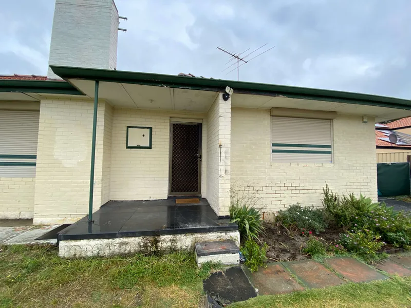 Great Location UNDER APPLICATION