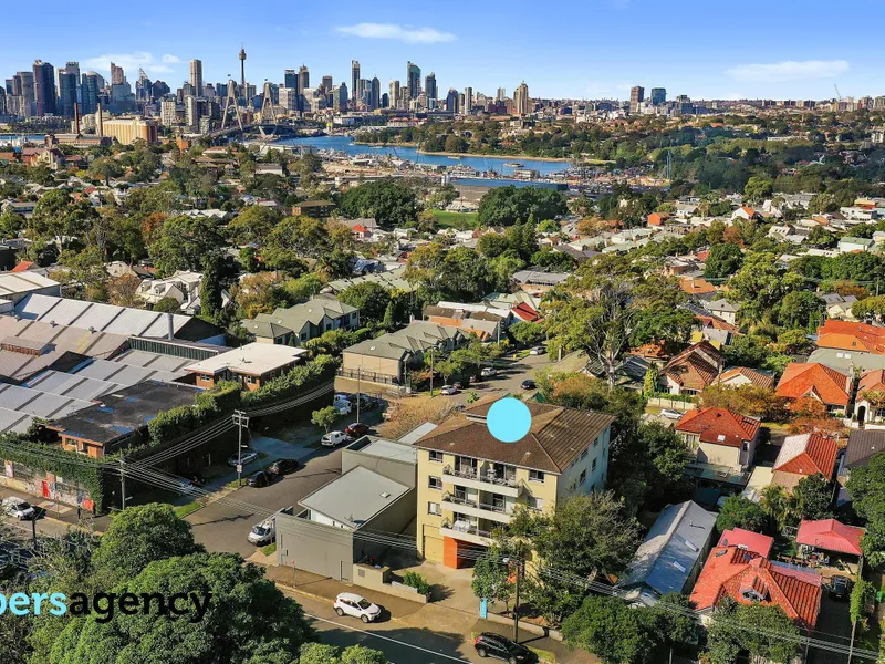 Fabulous location - 1 Bedroom