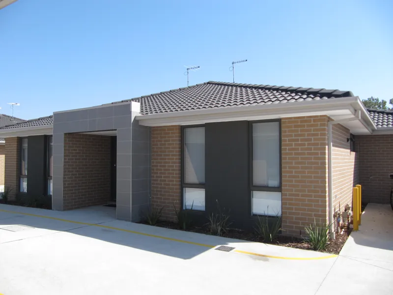 SPACIOUS TWO BEDROOM UNIT 