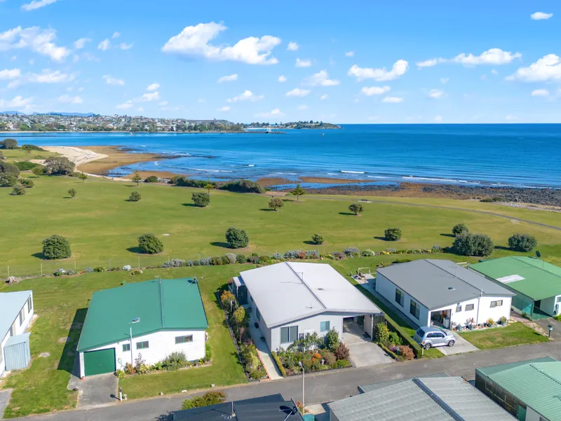 Peaceful unit by the seaside