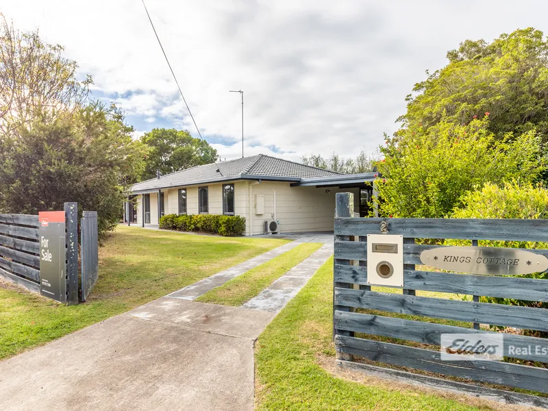 4 Bedrooms, walk to the water.