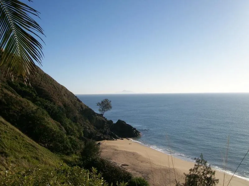 AMAZING VIEWS OVER CORAL SEA AND ISLANDS