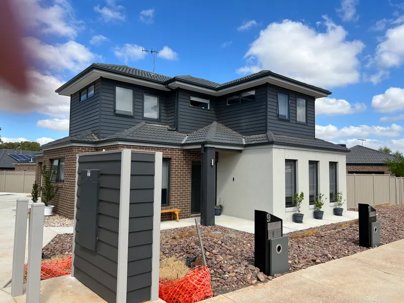 THREE BEDROOM TOWNHOUSE