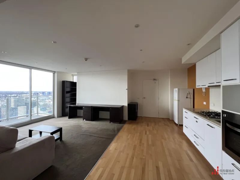 FURNISHED 2 BEDROOM 1 CAR SPACE, INNER MELBOURNE CBD