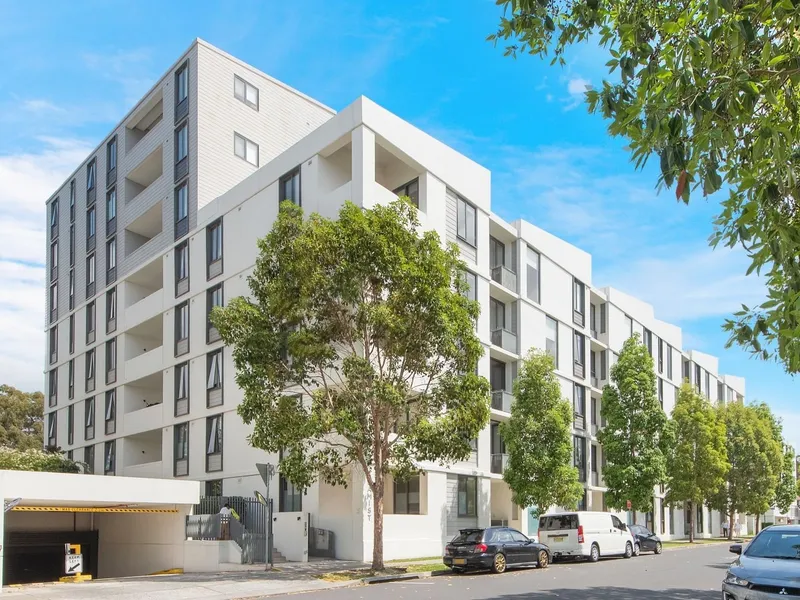 New painted 2 bedroom apartment for sale