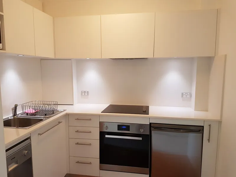 MODERN & SIMPLE LIVING