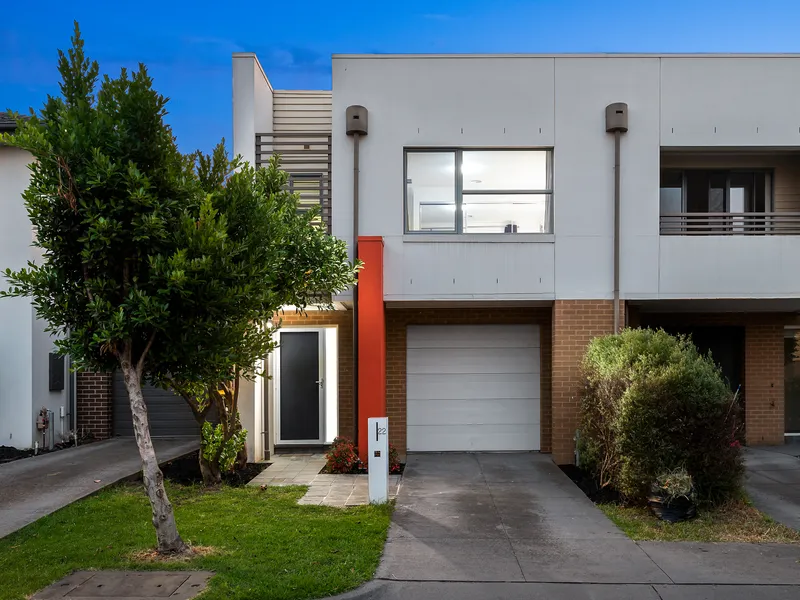 EXECUTIVE EXCELLENCE IN WAVERLEY PARK ESTATE