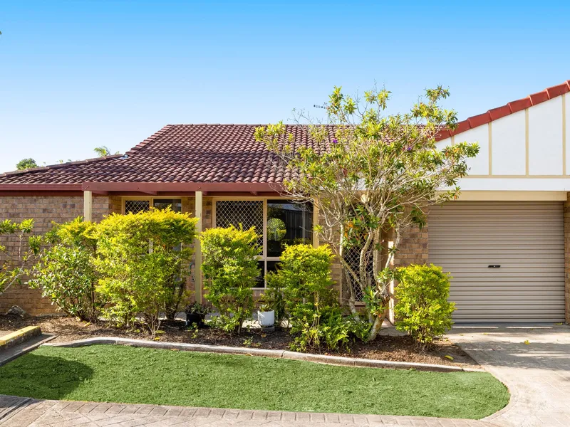 Enormous low-set garden villa