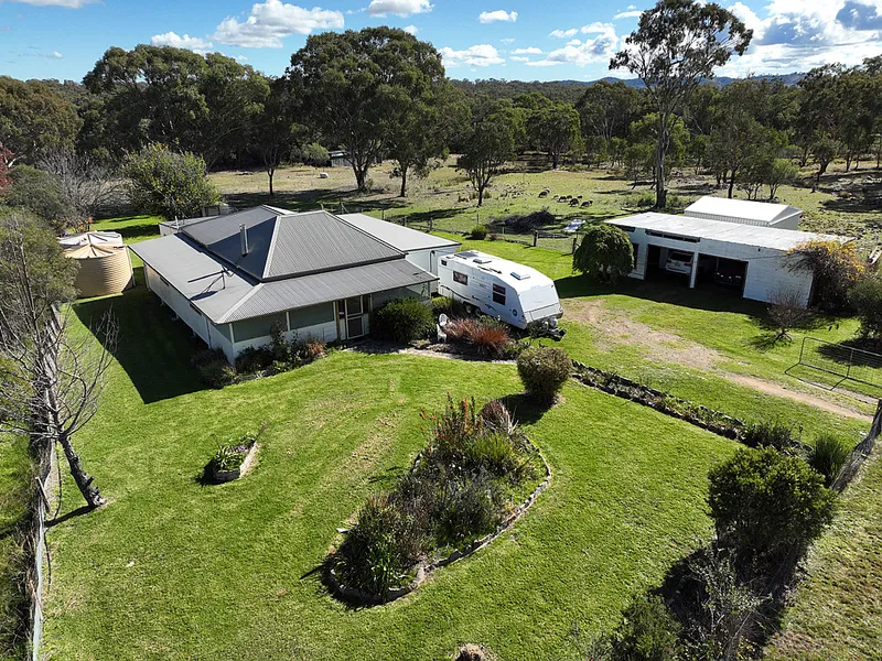 Bush retreat with town convenience