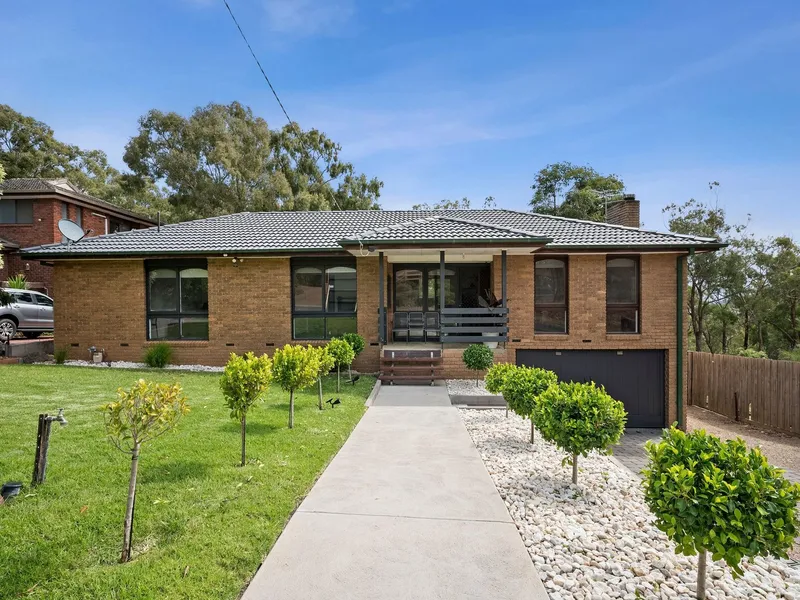 Marvellous family retreat in a quiet yet convenient Kilmore position