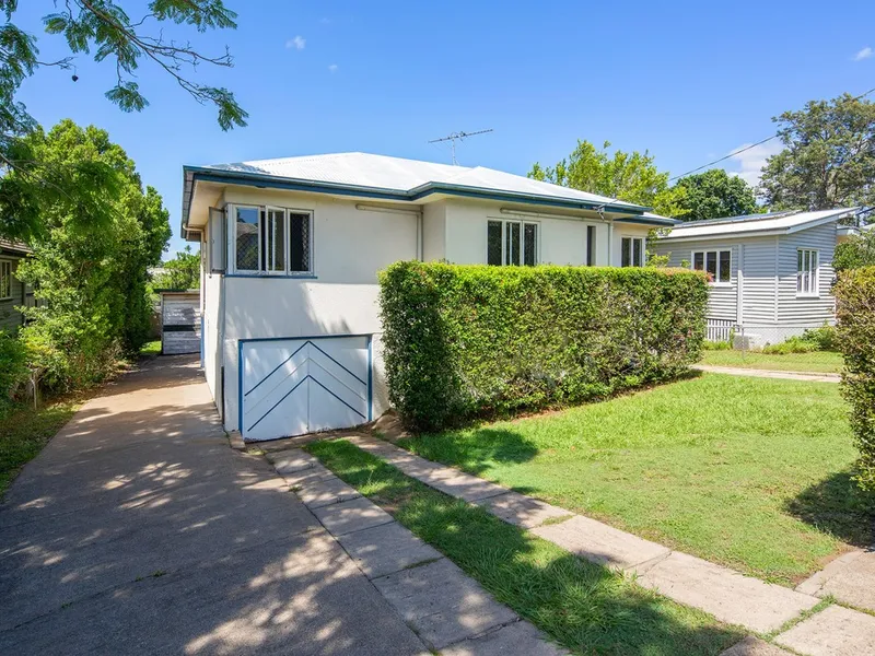 Great Street, bordering on Wavell Heights