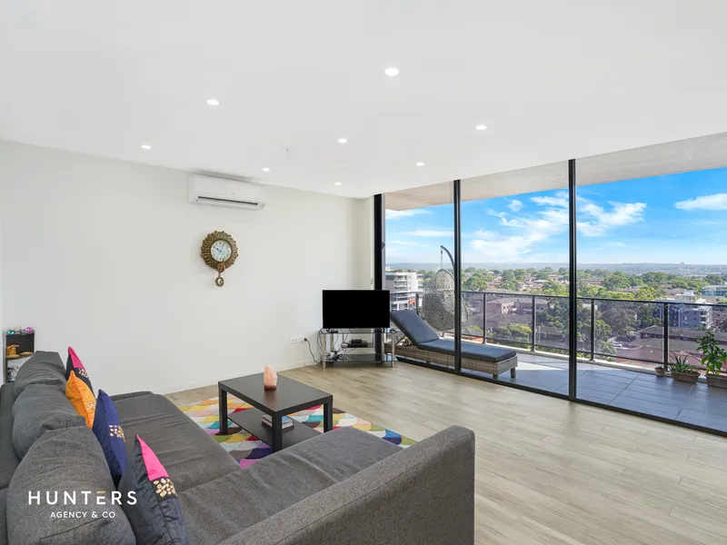 Soaring Views, Exceptionally Sophisticated Living