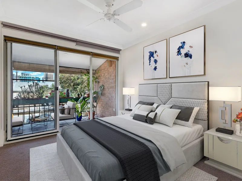 Top Floor Two Bedroom Apartment With Large Terrace