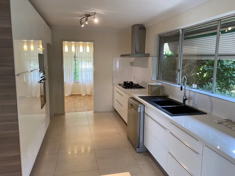 Short Term Accomodation of 6 Months Available