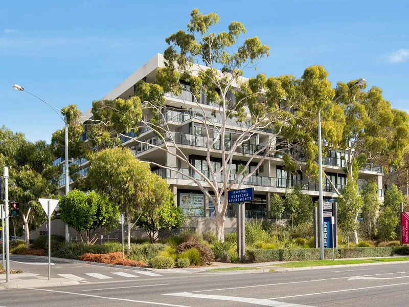 Serenity, Style and Superb Indoor-Outdoor Space