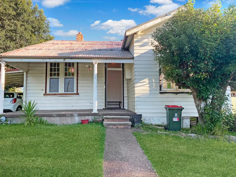 1 BEDROOM UNIT IN AN FANTASTIC LOCATION!