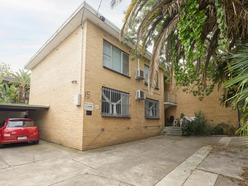 Street, Great location *Two weeks free rent*
