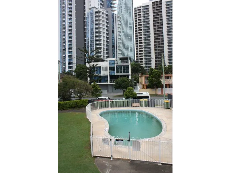 Inner City Living - 4 Bedroom Unfurnished Renovated Apartment!
