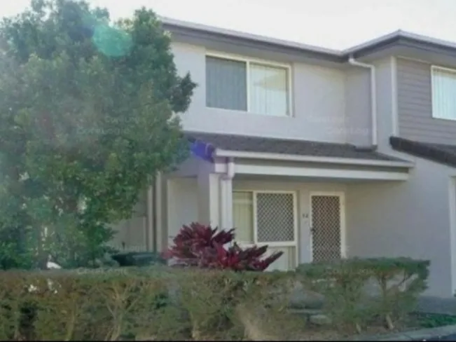 VERY QUIET, CLOSE TO ALL AMENITIES. VERY PRIVATE LOCATION. NBN READY!!