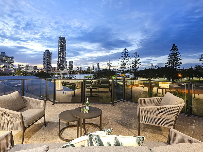 Family sized tri-level waterside townhouse in the heart of Main Beach