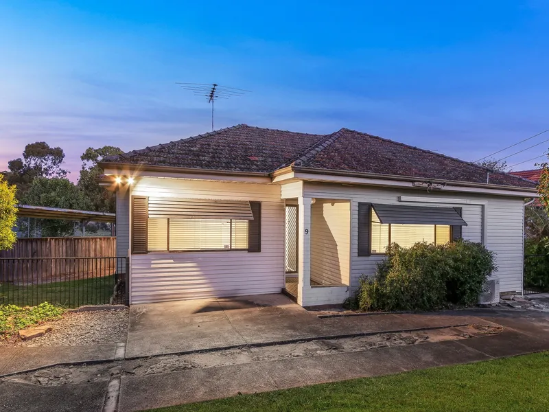 QUINTESSENTIAL FAMILY HOME IN THE PERFECT LOCALE